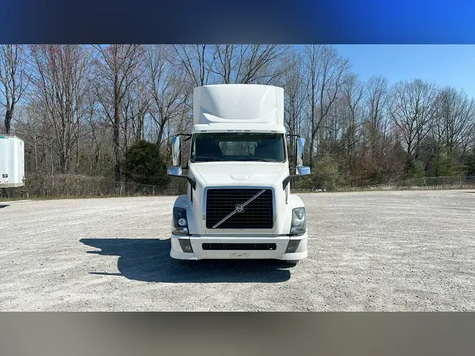 2015 Volvo VNL300