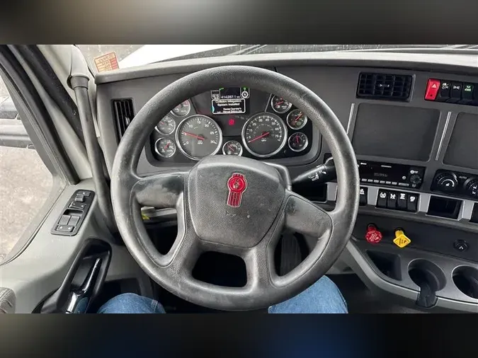 2021 KENWORTH T680