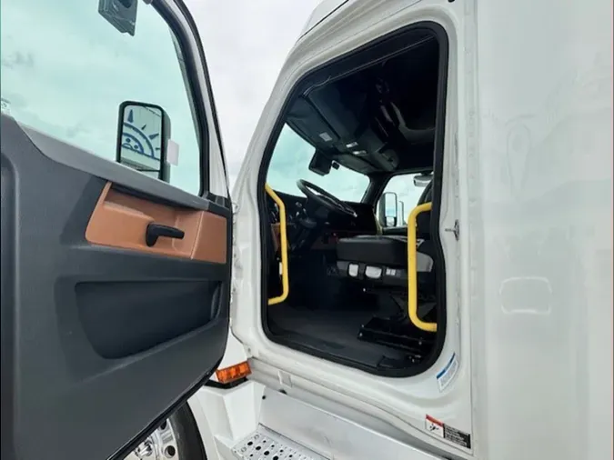 2022 Freightliner PT126SLP