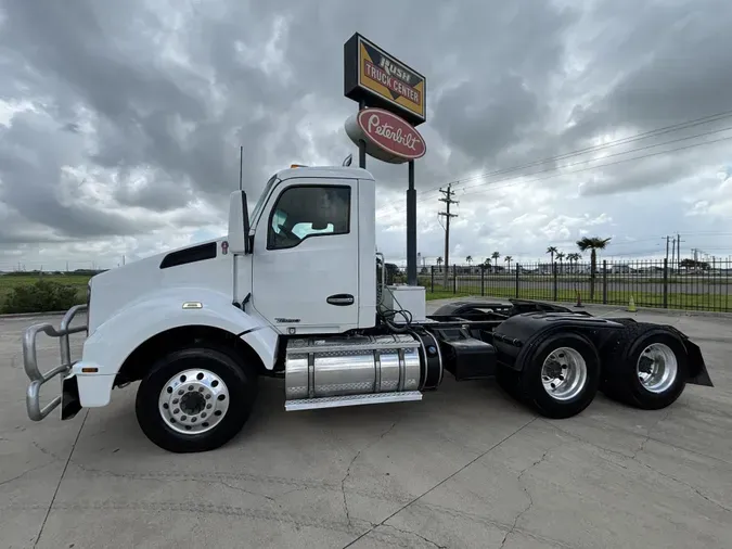 2017 Kenworth T880
