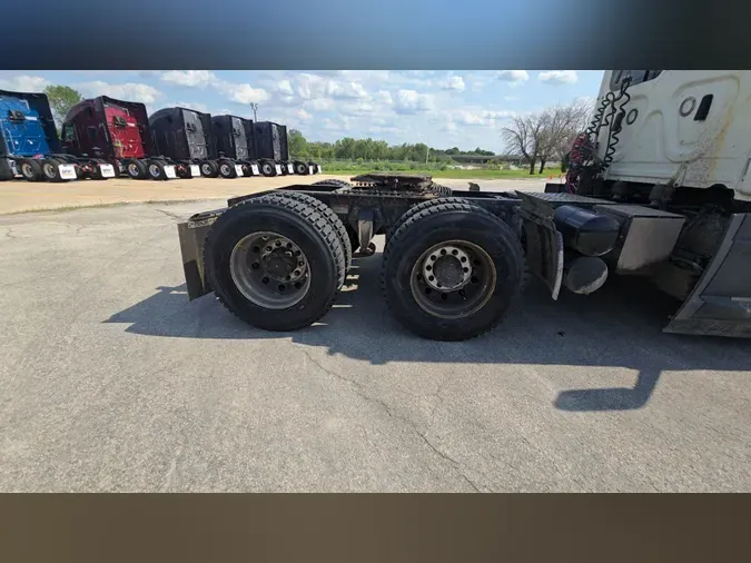 2019 Freightliner Cascadia 126db736310a32e2e28271dd357295d62a2