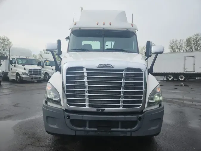 2016 FREIGHTLINER/MERCEDES CASCADIA 125