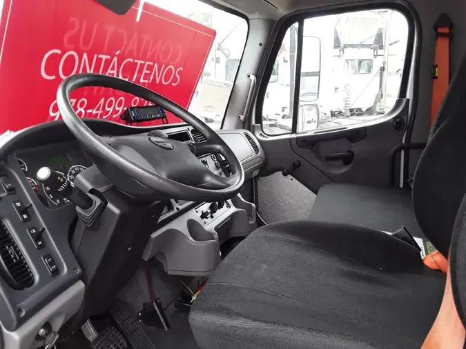 2018 FREIGHTLINER M2 106