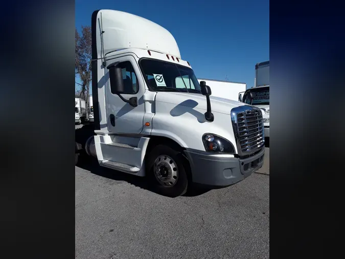 2018 FREIGHTLINER/MERCEDES CASCADIA 125