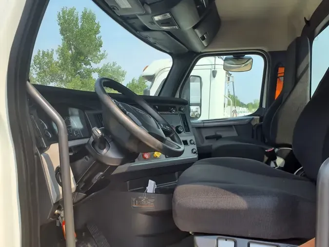 2020 FREIGHTLINER/MERCEDES NEW CASCADIA 126db7bc94a9e1ea7e95047fc376dac2f3b