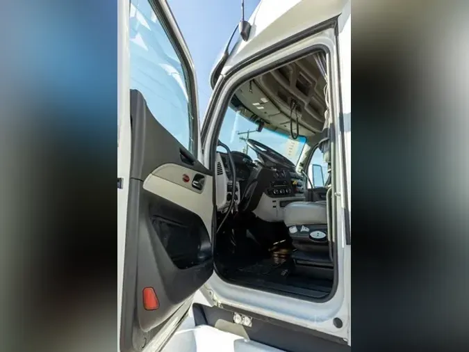 2022 PETERBILT 579