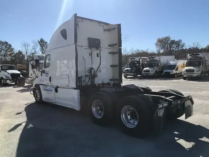 2019 Freightliner X12564ST