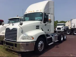 2016 Mack PINNACLE CXU613