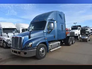 2010 FREIGHTLINER CASCADIA 125