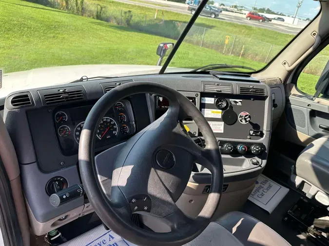 2019 FREIGHTLINER CASCADIA