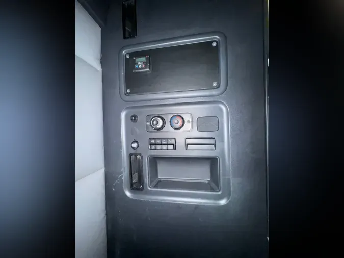 2022 FREIGHTLINER Cascadia 126