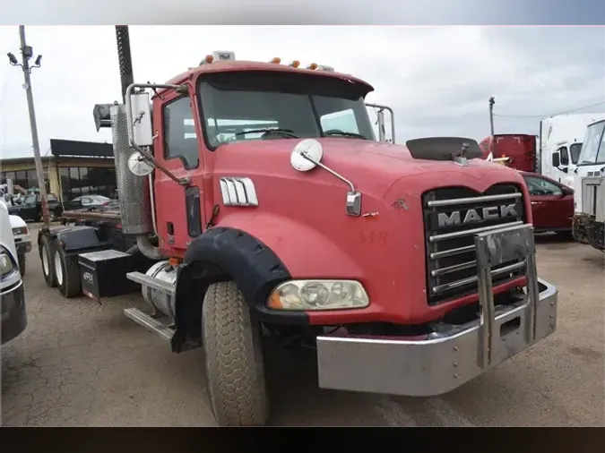 2008 MACK GRANITE GU813