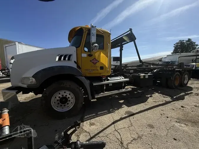 2009 MACK GRANITE GU813