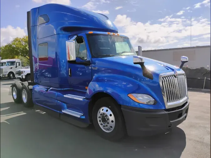 2022 International LT625