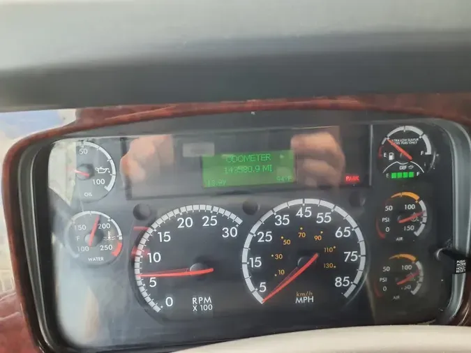 2017 FREIGHTLINER M2 106