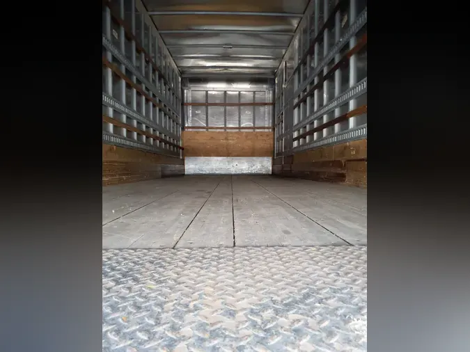 2019 FREIGHTLINER/MERCEDES M2 106