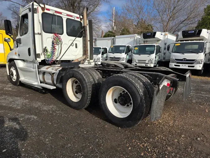 2018 FREIGHTLINER/MERCEDES CASCADIA 125