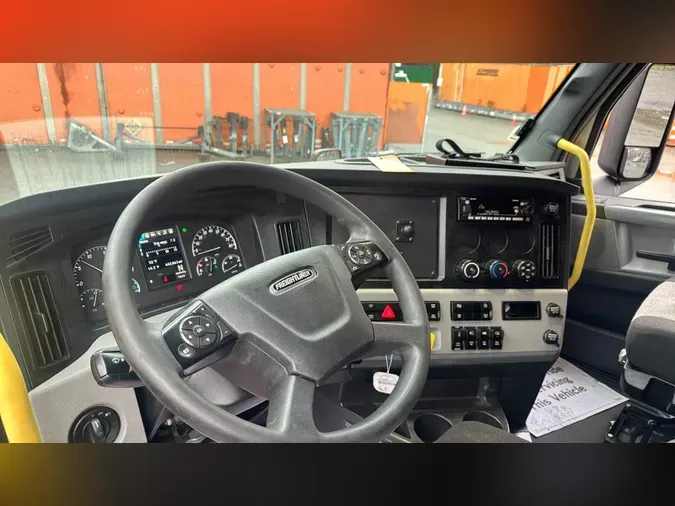 2022 Freightliner Cascadia 126