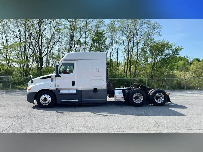 2020 Freightliner Cascadia
