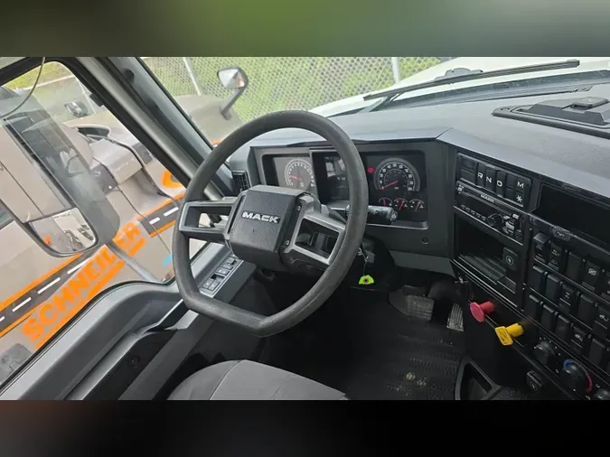 2020 Mack Anthemdb9b3b048772608401f5a8333714f92c