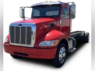 2021 Peterbilt 337