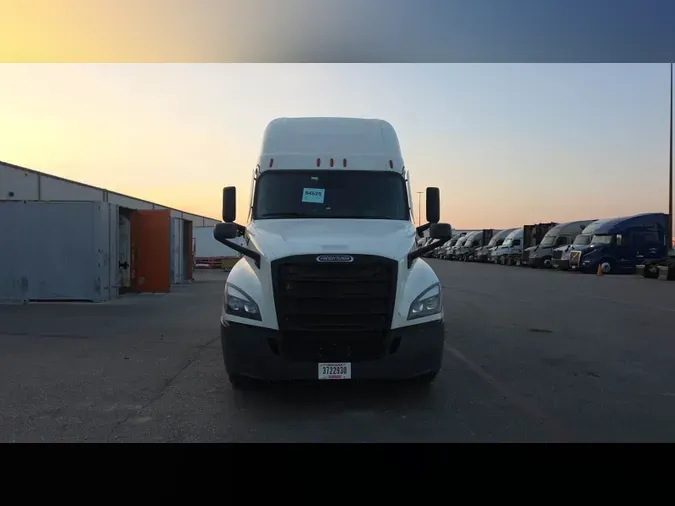 2023 Freightliner Cascadia 126db9df8407067779c6d61de00df0aee5c