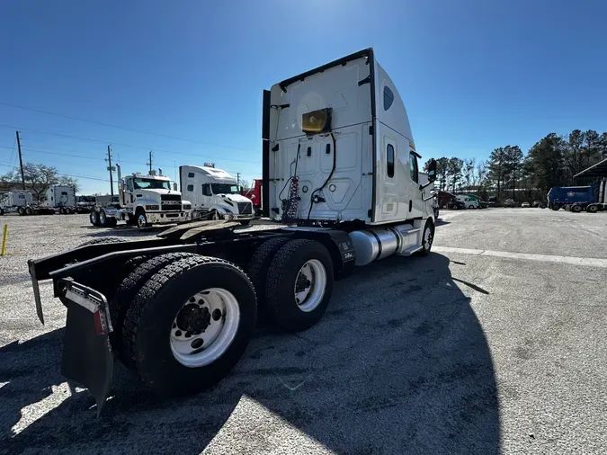 2019 Freightliner Cascadia 126