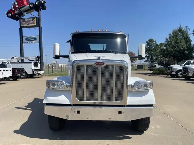 2022 Peterbilt 567