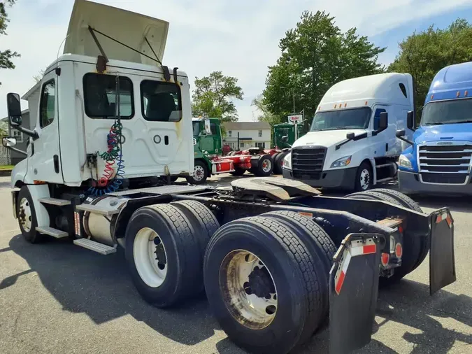 2019 FREIGHTLINER NEW CASCADIA PX12664