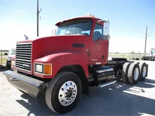 2008 MACK PINNACLE CHU613