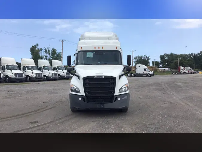 2021 Freightliner Cascadia 126dba557280a2702c42849a0f74c22daaf