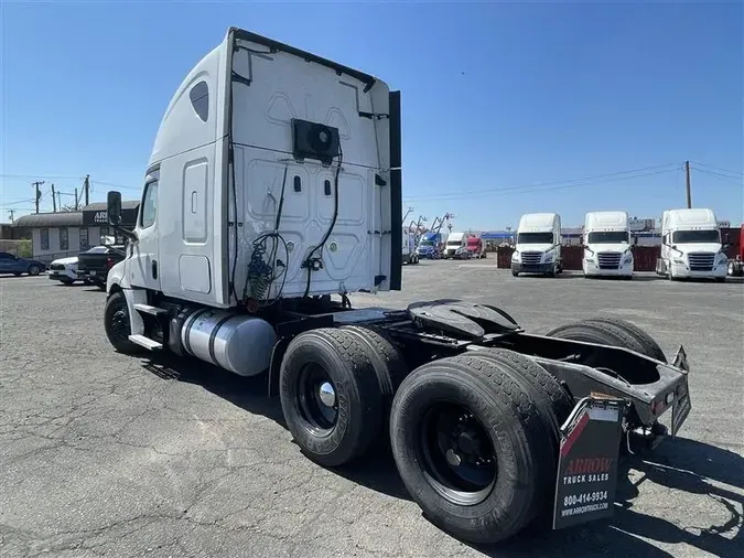 2020 FREIGHTLINER CA126