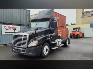2020 FREIGHTLINER/MERCEDES CASCADIA 125