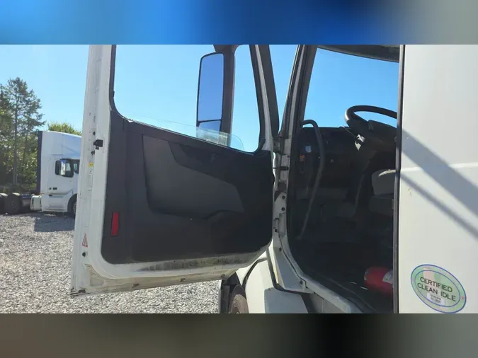 2019 Volvo VNL300