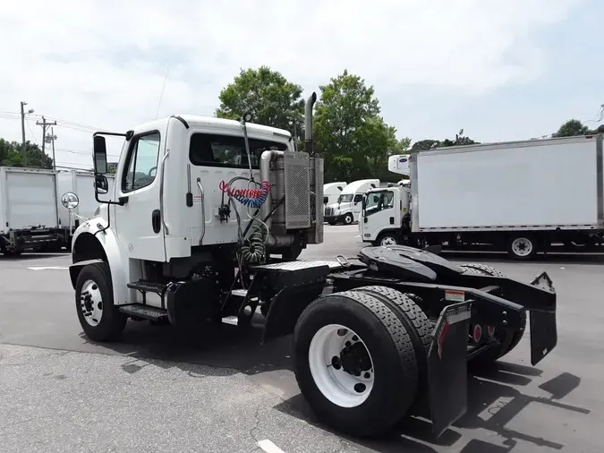 2017 FREIGHTLINER M2 106