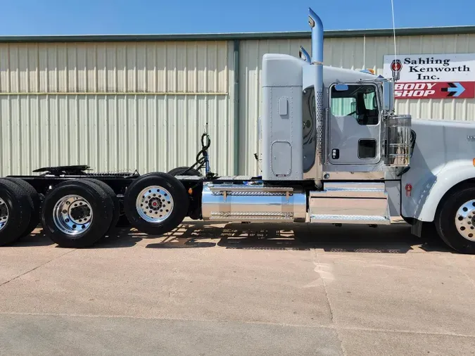 2026 Kenworth W900L