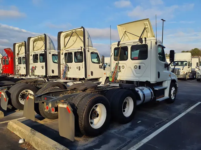 2019 FREIGHTLINER/MERCEDES CASCADIA 125