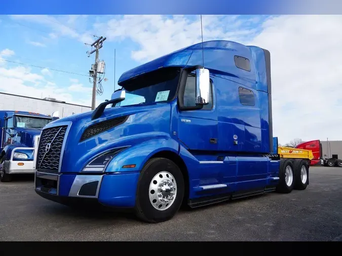 2023 Volvo VNL64T760dbb25b1829d48a7192b767775069e226