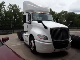 2022 NAVISTAR INTERNATIONAL LT625 DAYCAB T/A