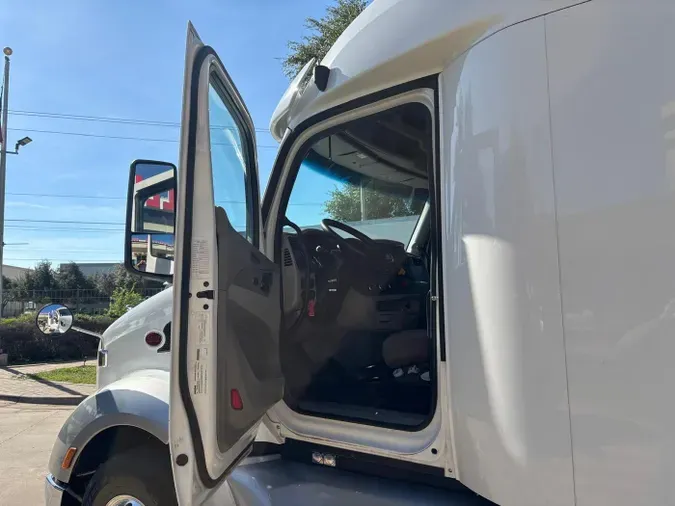 2022 Peterbilt 579
