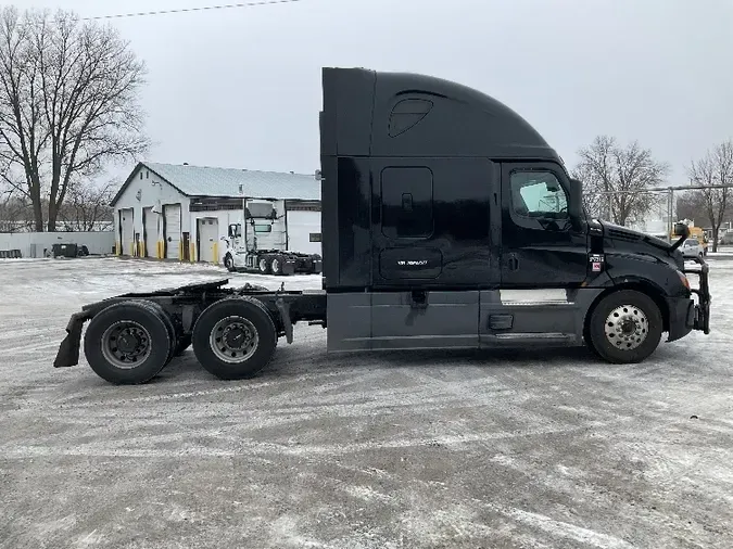 2021 Freightliner T12664ST