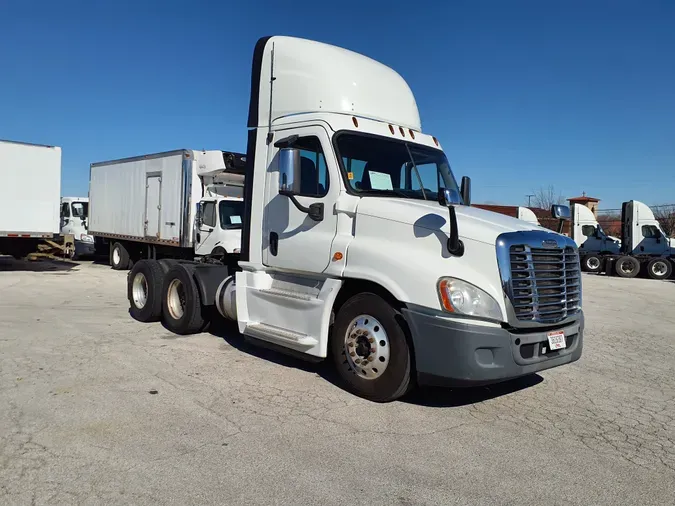 2016 FREIGHTLINER/MERCEDES CASCADIA 125