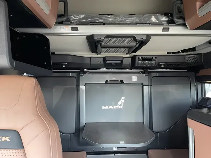 2026 MACK Pioneer 76" High Roof