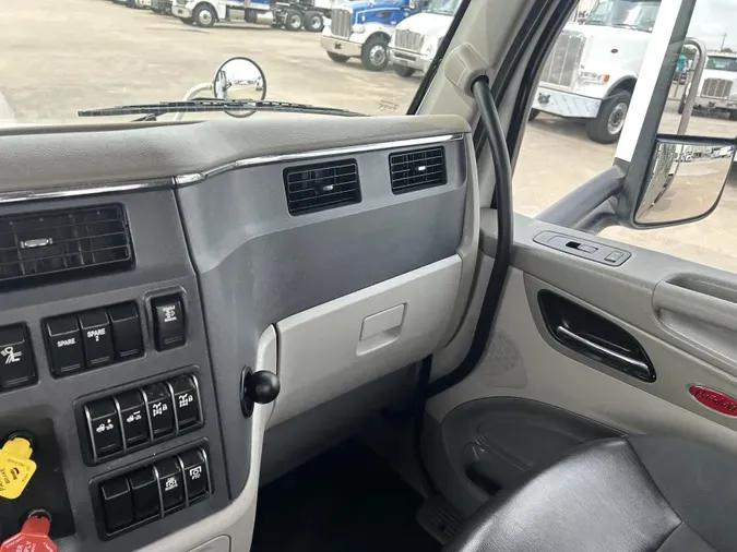 2020 Peterbilt 567
