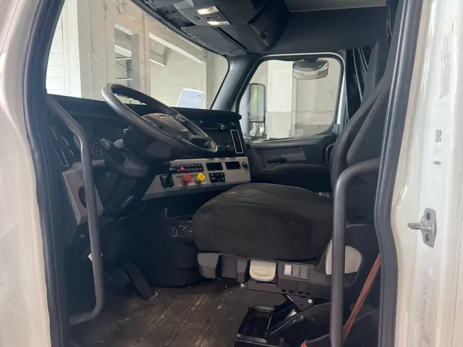 2019 FREIGHTLINER/MERCEDES NEW CASCADIA PX12664