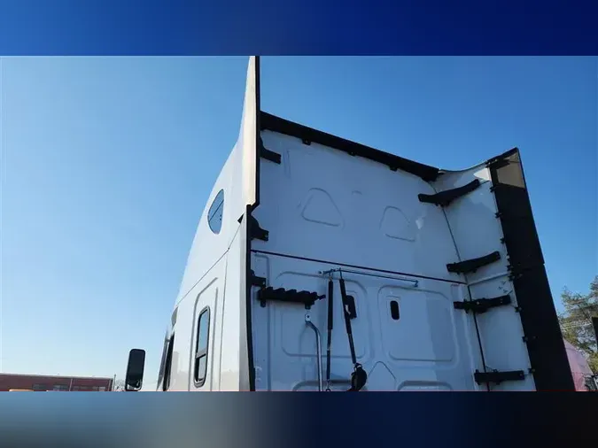 2023 FREIGHTLINER CA126