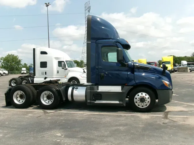 2022 Freightliner Cascadiadbcd634d1a416feb45e70b73c70684d8