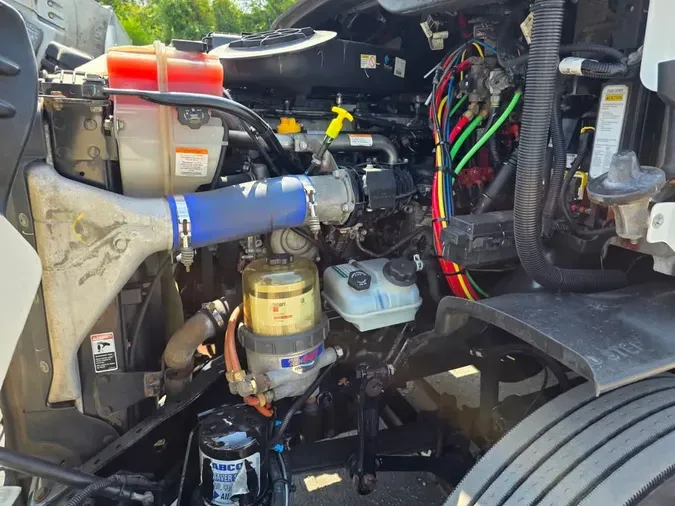 2020 FREIGHTLINER CASCADIA 113