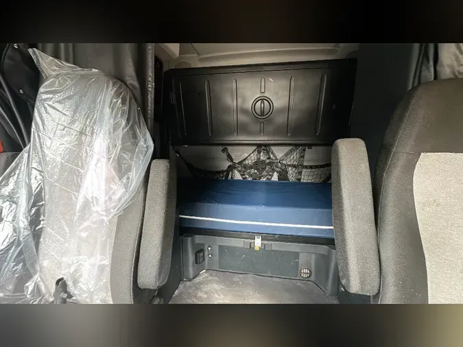 2021 Freightliner Cascadia 126dbcfa4bc757c8ac26322fdc1b496f92a