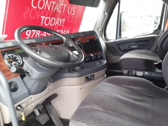 2020 FREIGHTLINER/MERCEDES CASCADIA 125